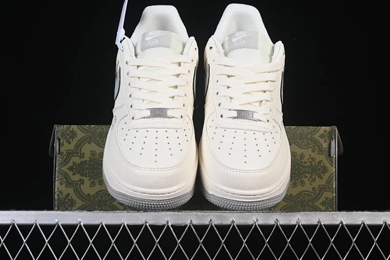 All categories Nk Air Force 1 Air Force series Nk Air Force 1 Low Air Force low top Nike Air Force 1'07 Low Gucci co-branded grimace beige Air Force 1 low top casual sneakers QW5836-024